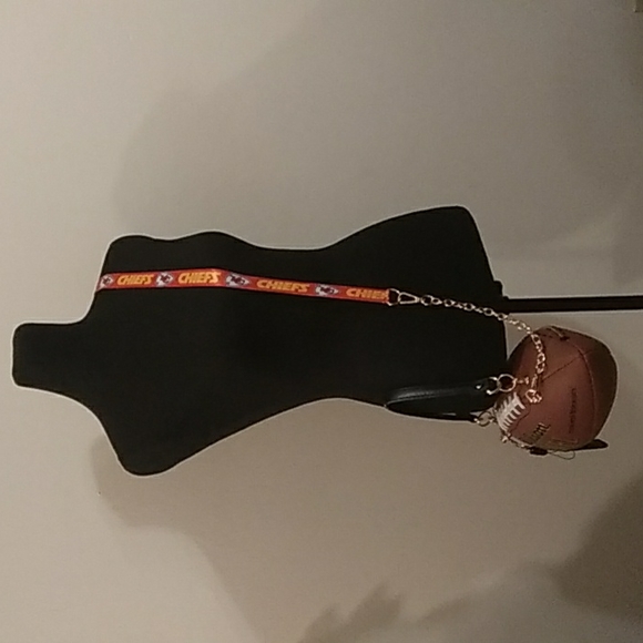 HANDMADE Football Purse (KANSAS CITY CHIEFS) - Picture 7 of 17